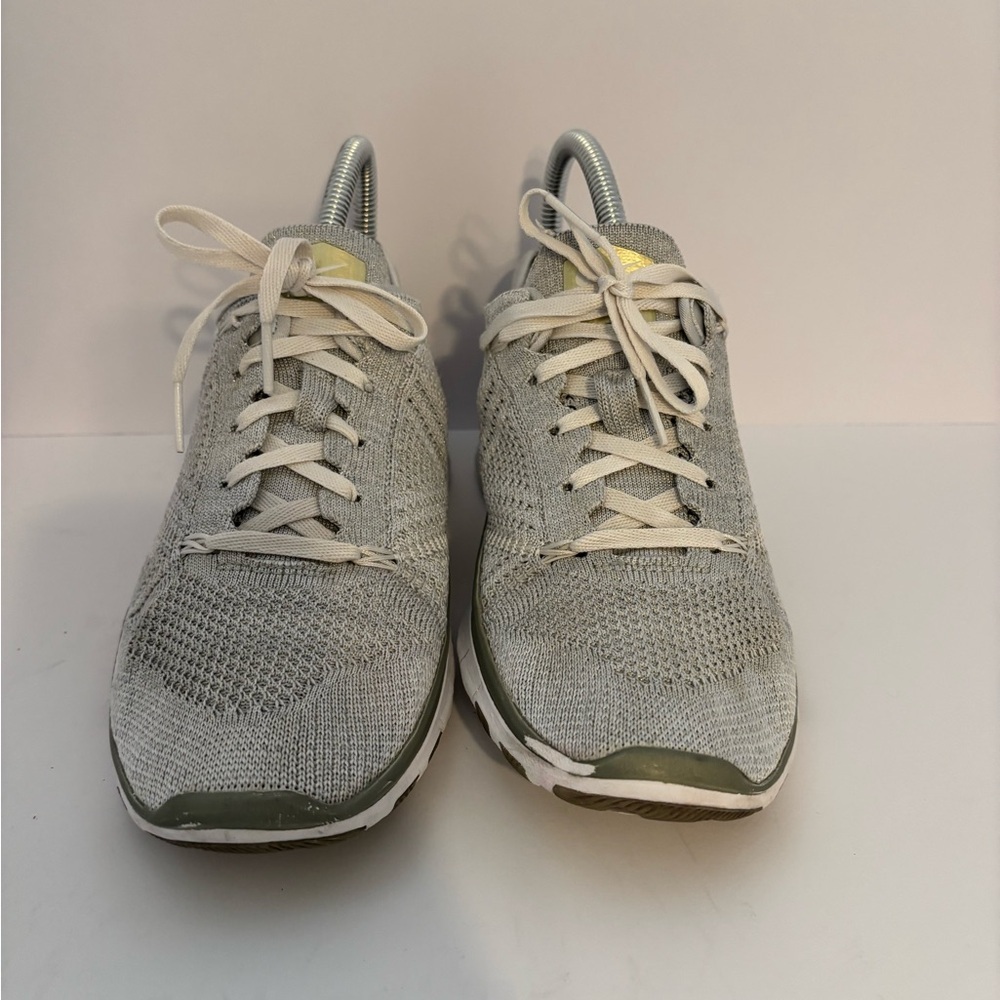 Nike Free TR Flyknit size 6.5 - Picture 2 of 9